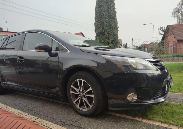 Toyota Avensis cena 41500 przebieg: 228341, rok produkcji 2015 z Tczew małe 326